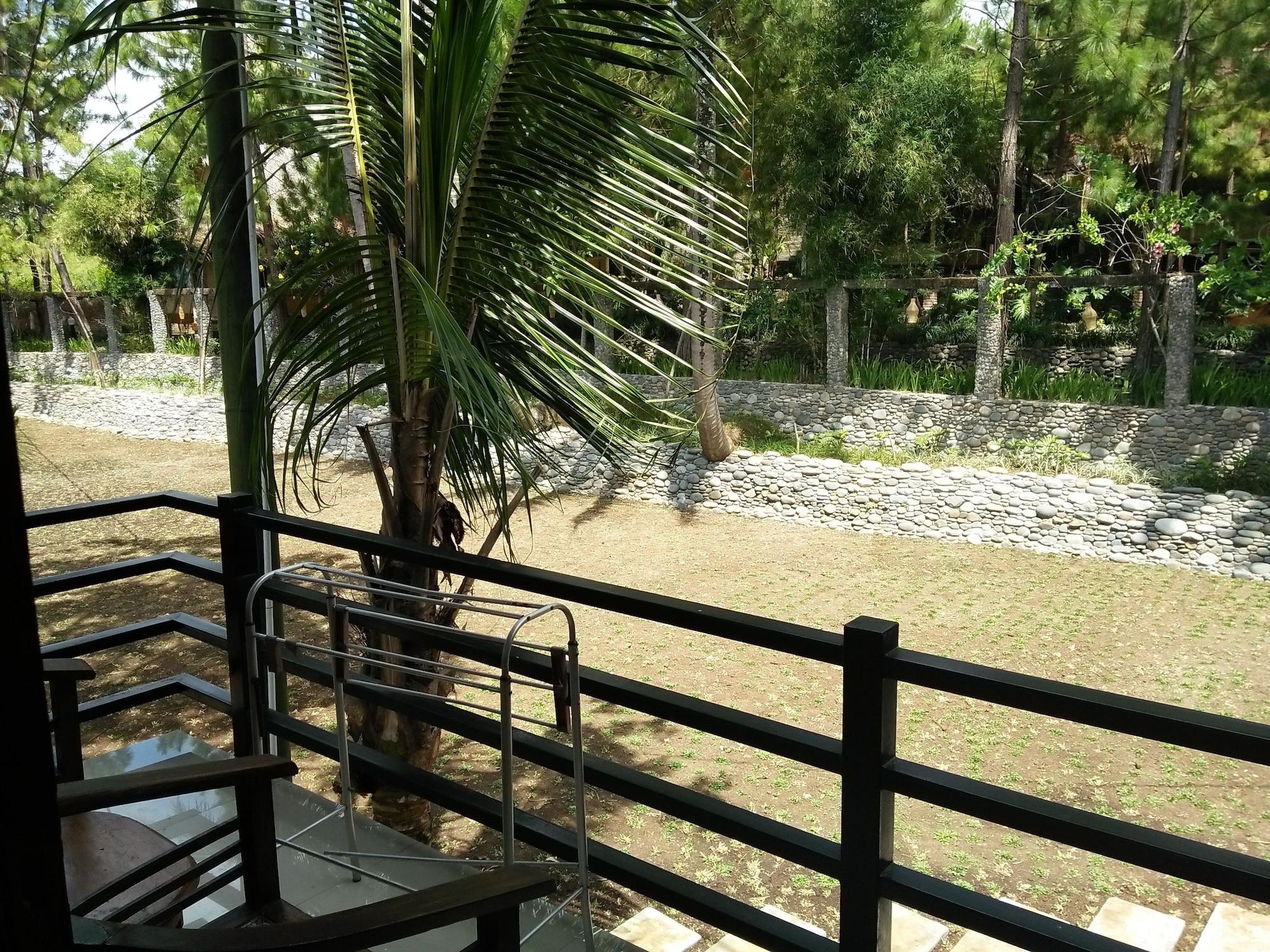 Bukit Alamanda Resort Garut Exterior photo