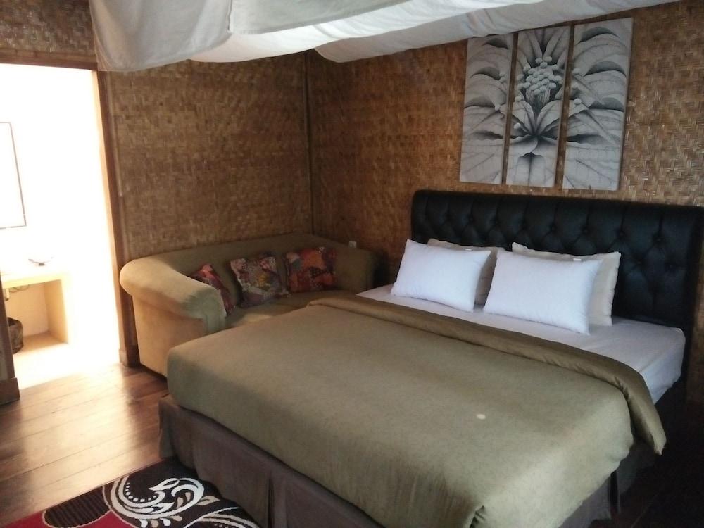 Bukit Alamanda Resort Garut Exterior photo