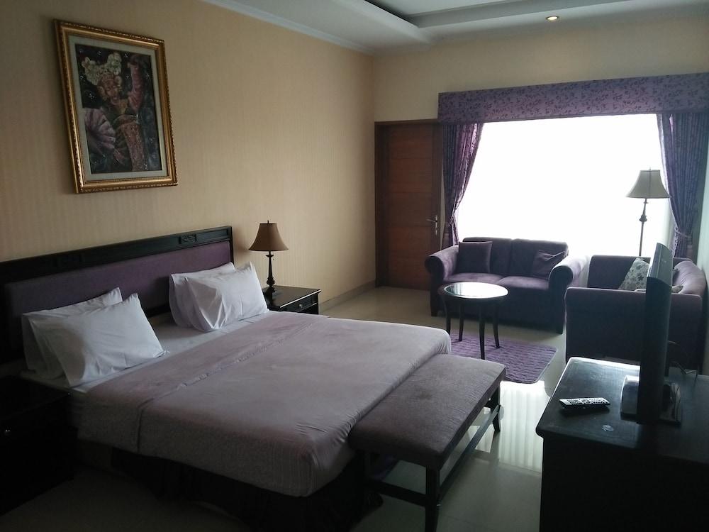 Bukit Alamanda Resort Garut Exterior photo