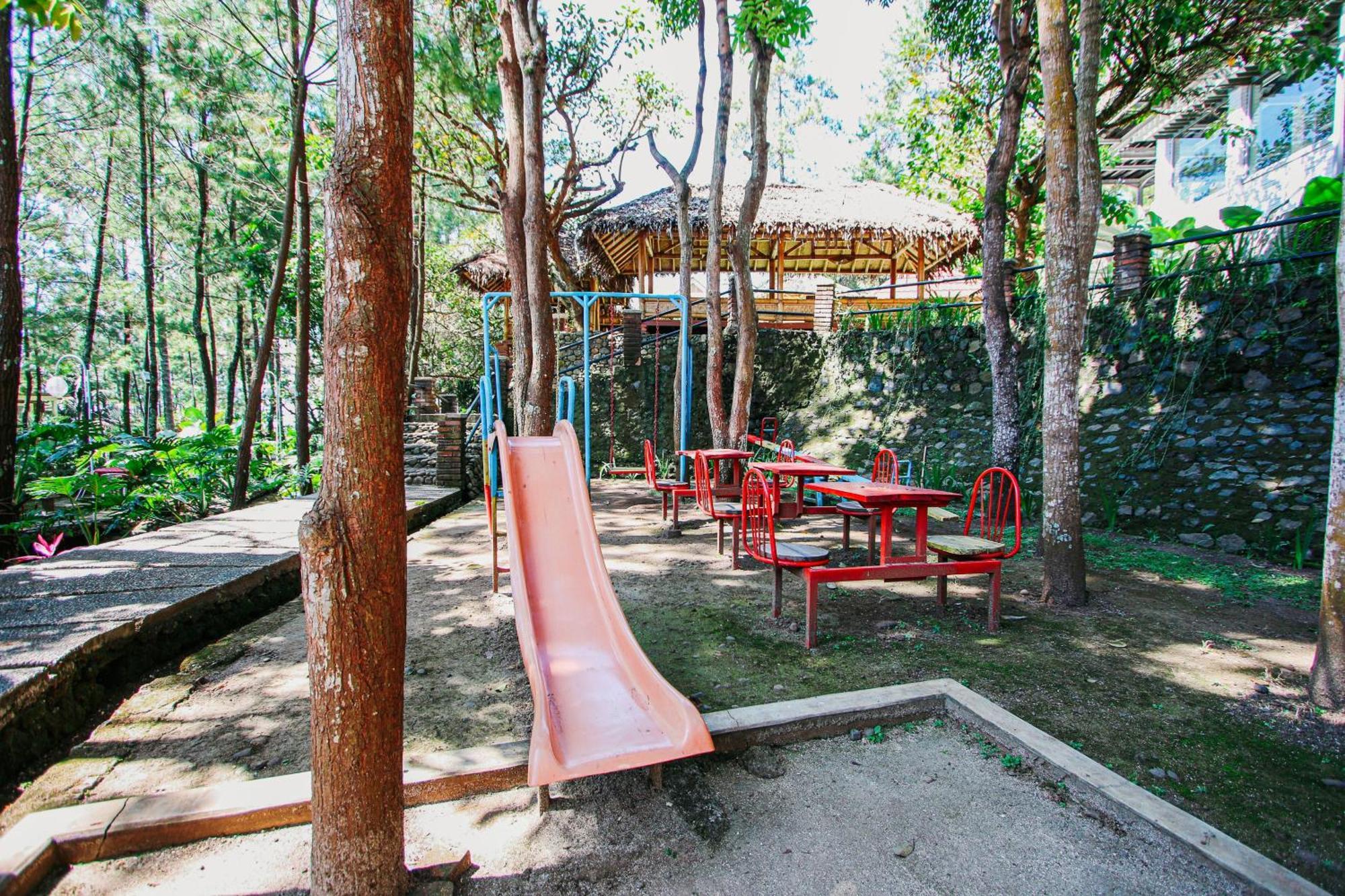Bukit Alamanda Resort Garut Exterior photo